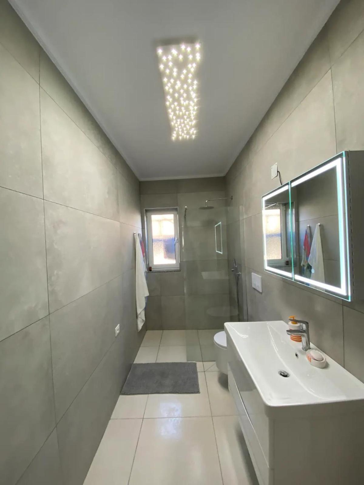Bright & Cozy Room With Balcony Corovode Luaran gambar